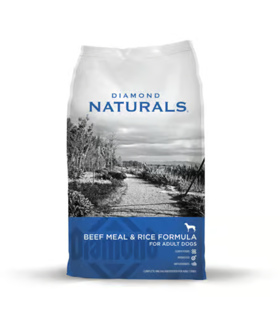 Bag of Diamond Naturals dog food with a scenic design on a white background